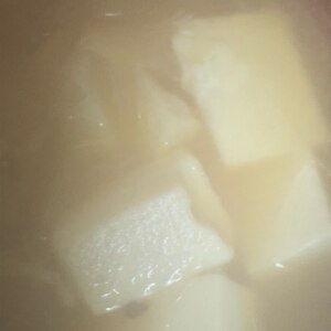 豆腐のお味噌汁（昆布だし）